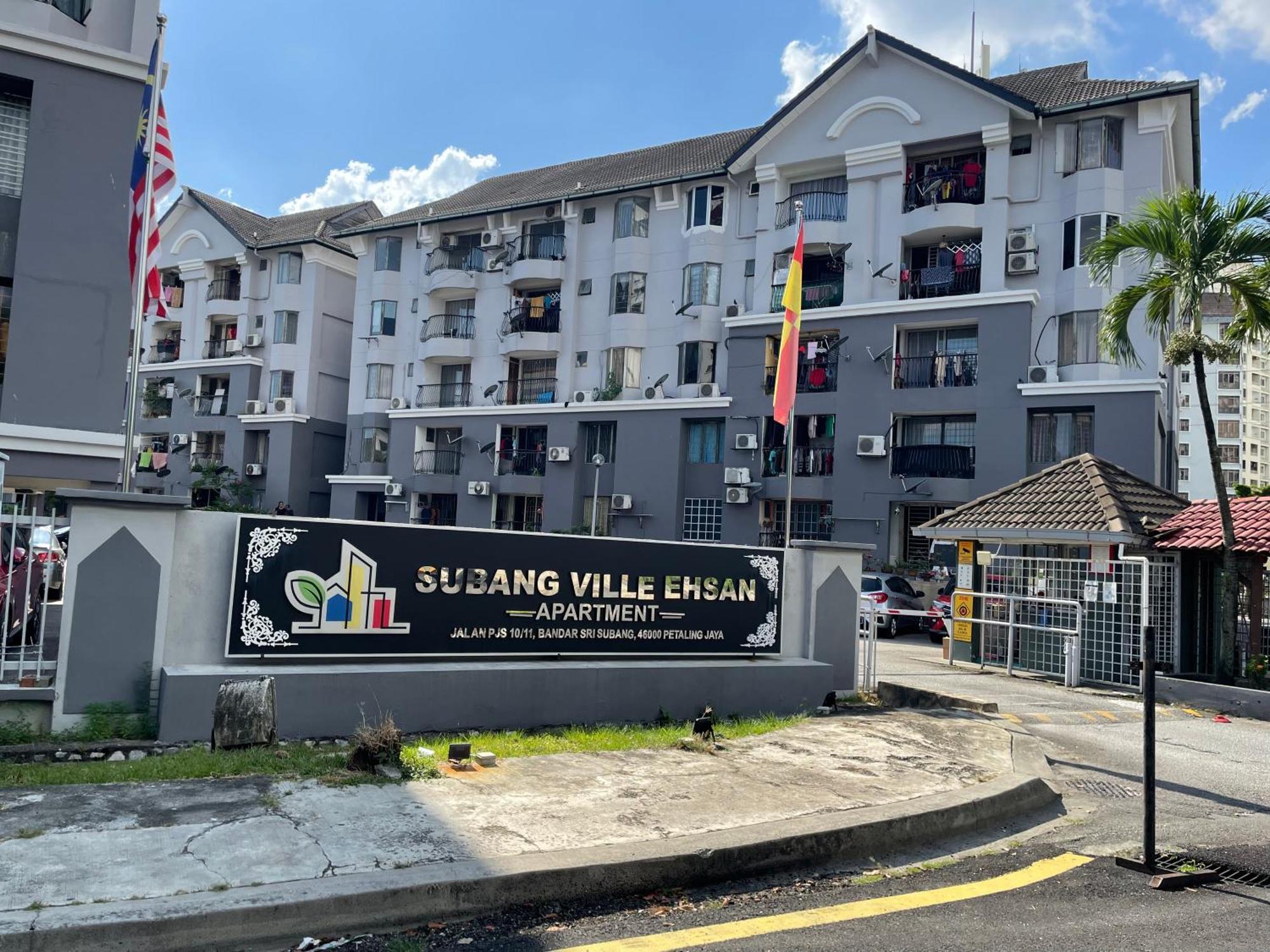 Subang Ville Ehsan Apartment Kampong Baharu Sungai Way Экстерьер фото